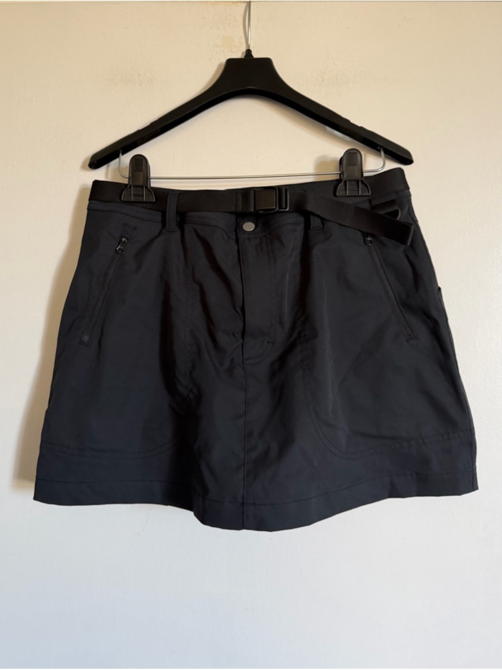 Outdoor Voices Black Belted Rec Trek Athletic Skort size Medium EUC - Picture 2 of 7